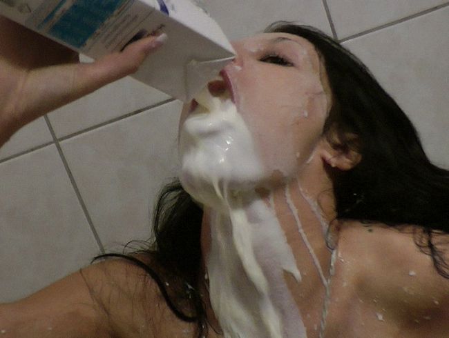 Maulspülung mit Milch Teeny